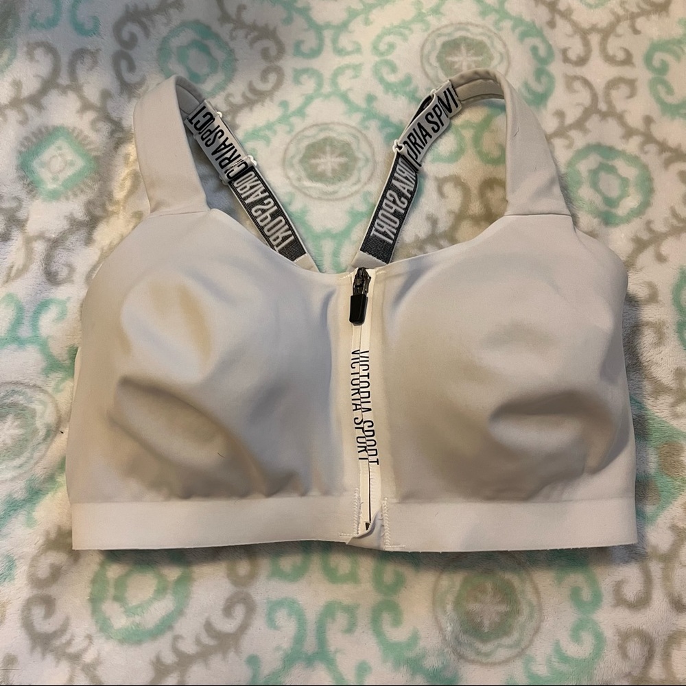 White VS Sports Bra